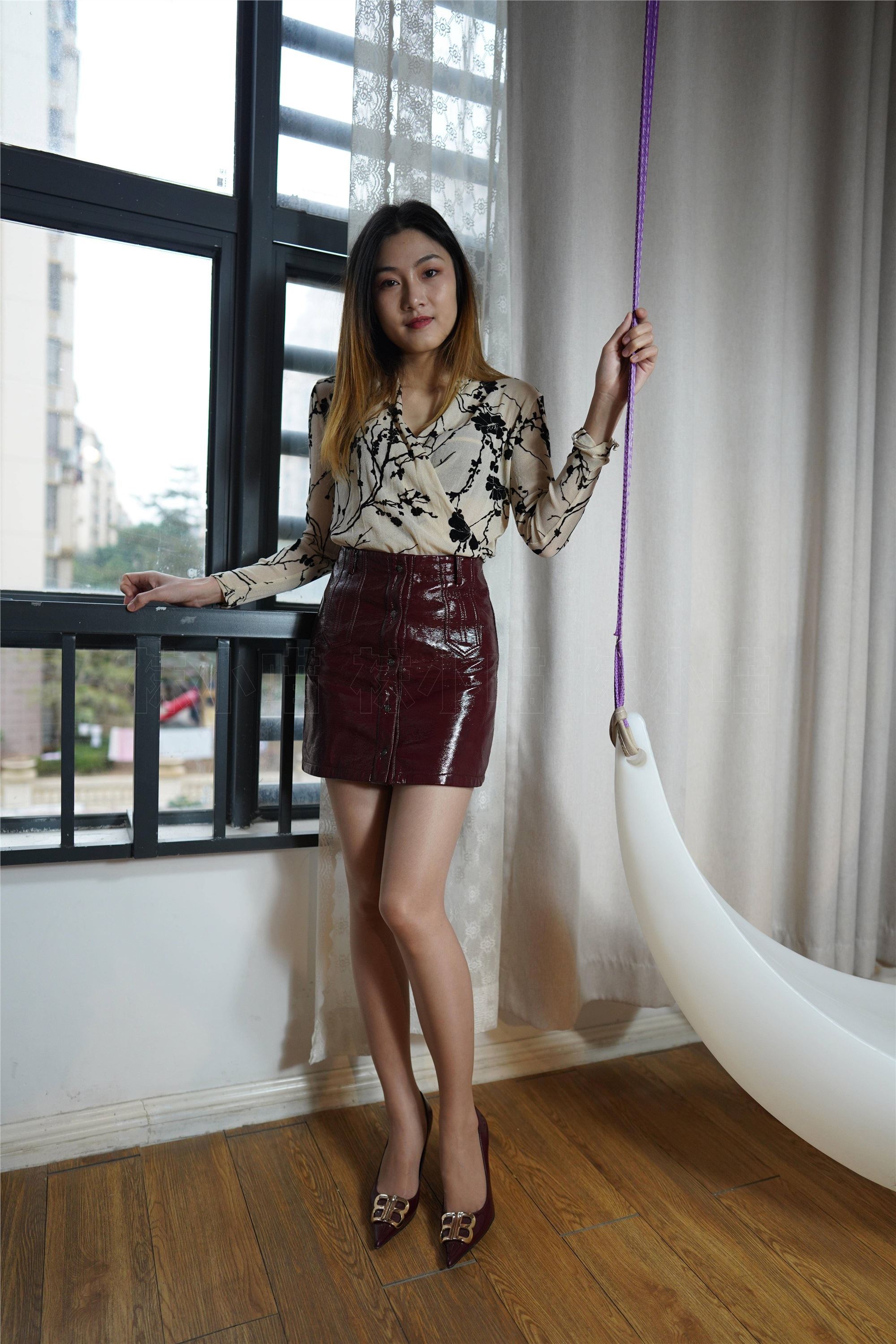 One kiss image 2021.01.13 yw003 quiet wine red leather skirt